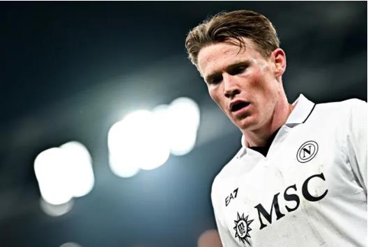 Napoli da ky hop dong voi Scott McTominay tu MU vao mua he nam nay.