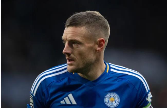 Vardy co the vang mat trong tran dau voi Liverpool.