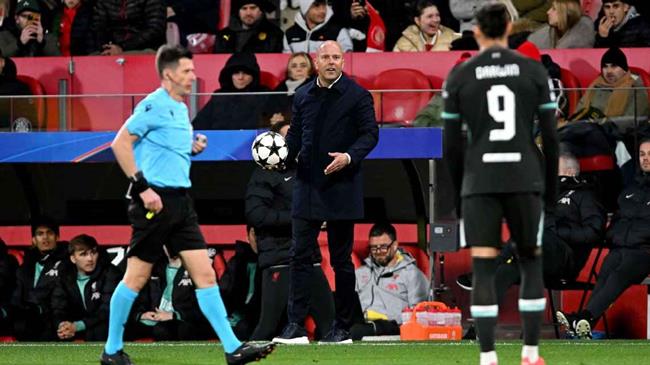 Arne Slot chỉ ra khác biệt giữa Liverpool và Chelsea 1