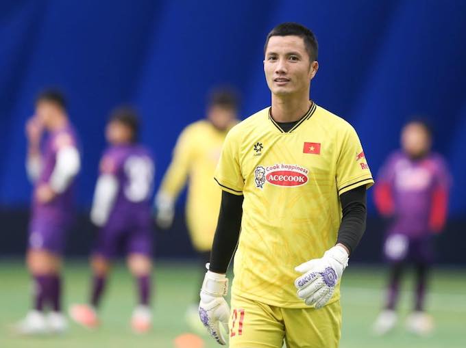 Thủ môn Đình Triệu đã nổi lên như hiện tượng tại AFF Cup 2024. Ảnh: Nhật Đoàn