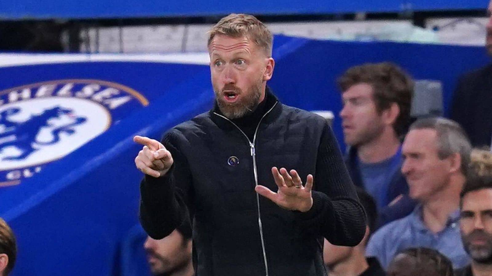 Graham-Potter-gesturing-from-the-Chelsea-touchline