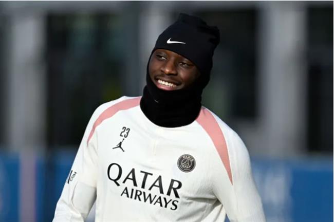 HLV Luis Enrique lên tiếng về khả năng Kolo Muani rời PSG 1
