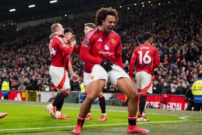 Joshua Zirkzee nguy cơ bị phạt vì ăn mừng quá khích 1