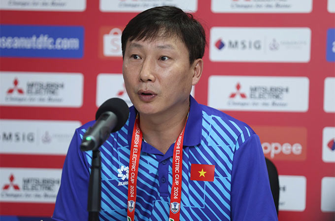HLV Kim Sang Sik đặt mục tiêu giúp ĐT Việt Nam lần thứ 3 vô địch AFF Cup (ASEAN Cup) - Ảnh: Trí Công