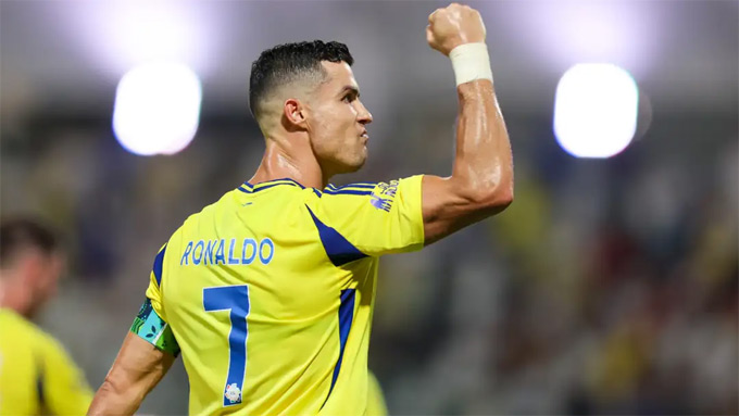 Cristiano Ronaldo tiếp tục gắn bó với Al Nassr