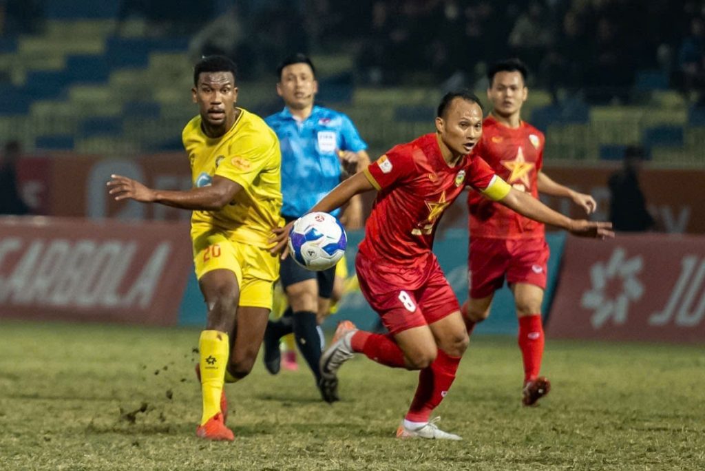 Trong Hoang trong tran Ha Tinh vs Thanh Hoa 18/1
